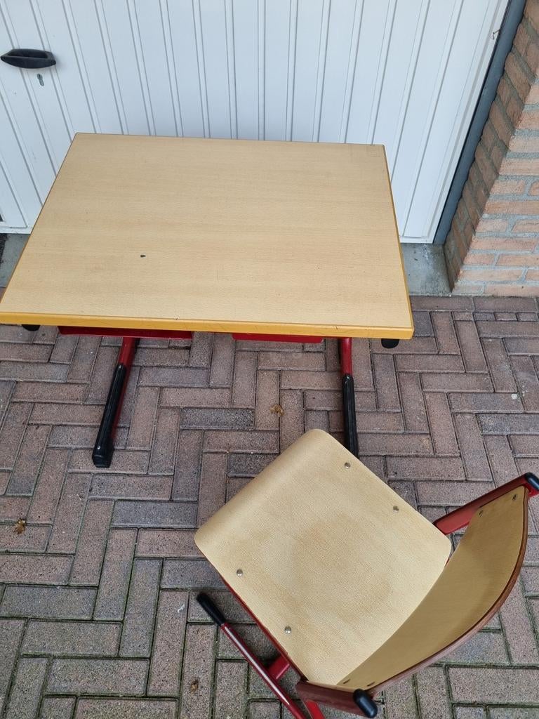Schooltafel met Bureau, Ophalen, Gebruikt, Tafel(s) en Stoel(en)