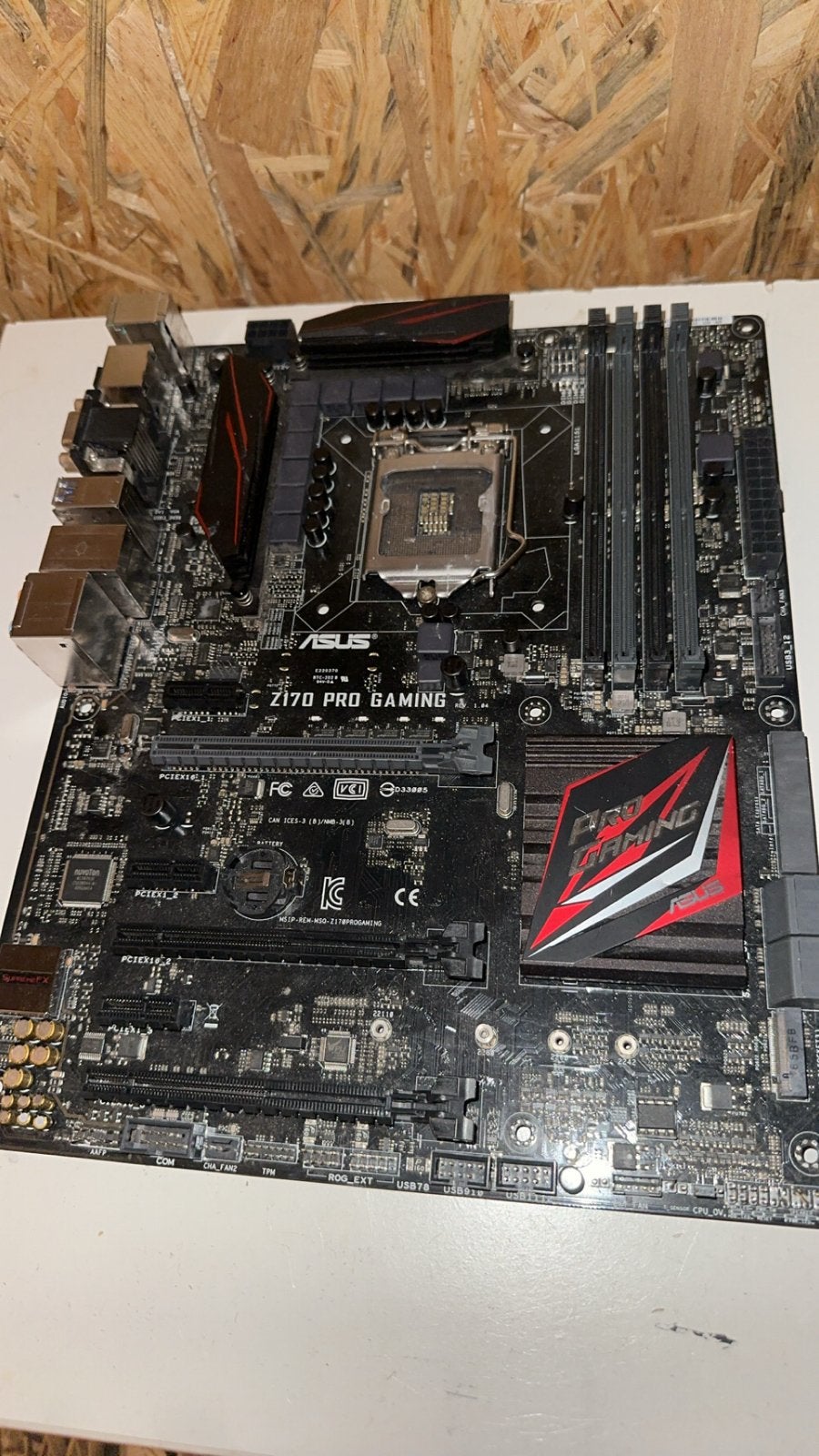 ASUS Z170 Pro Gaming Moederbord (Defect), Computers en Software, Ophalen of Verzenden, Niet werkend, Intel, DDR4