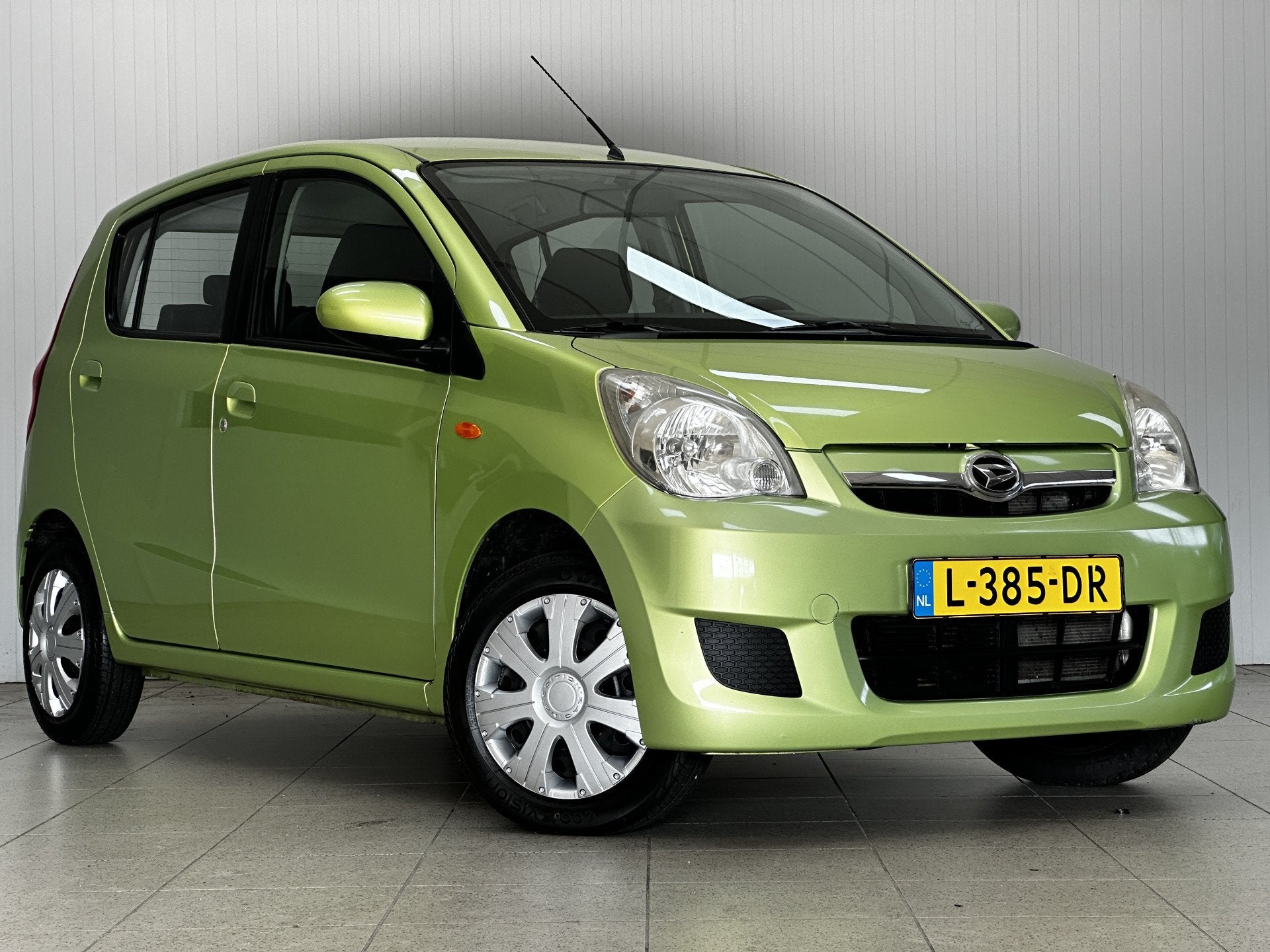 Daihatsu Cuore 1.0 Trend/ HISTORIE!/ Media-Scherm/ Bluetooth, Auto's, Daihatsu, Voorwielaandrijving, Stof, Zwart, 18 €/maand