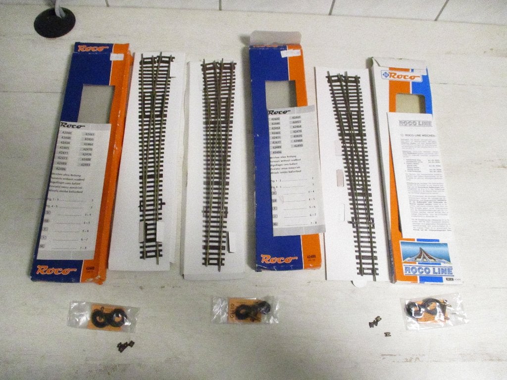 Roco Line Rechte Wissel Links en Rechts no 42488 en 42489, Hobby en Vrije tijd, Gelijkstroom, Rails, Ophalen of Verzenden, Zo goed als nieuw