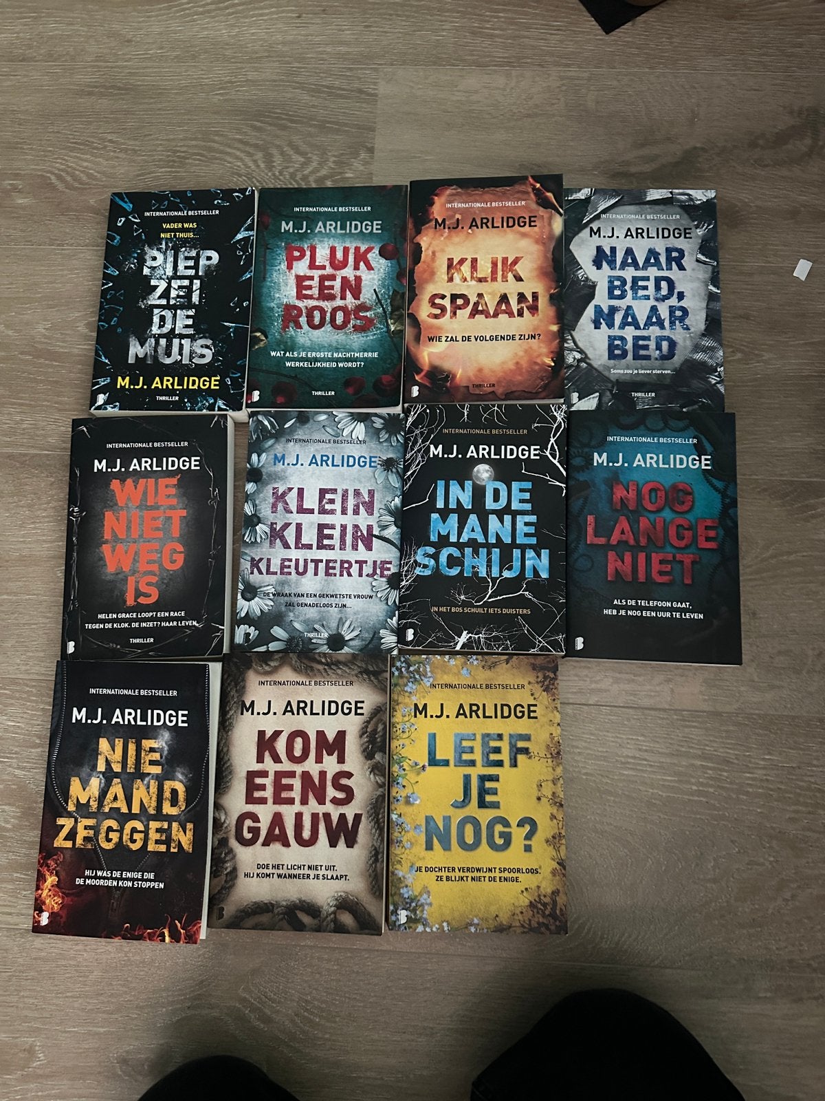 Serie van M.J. Arlidge, Boeken, Ophalen of Verzenden, Gelezen, Amerika