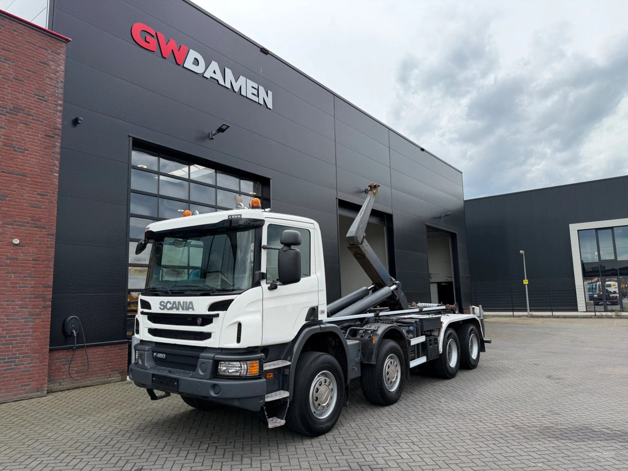 Scania P450 8x4 Hooksystem Euro 6 148.000 km (bj 2016), Automaat, Achterwielaandrijving, Euro 6, Scania