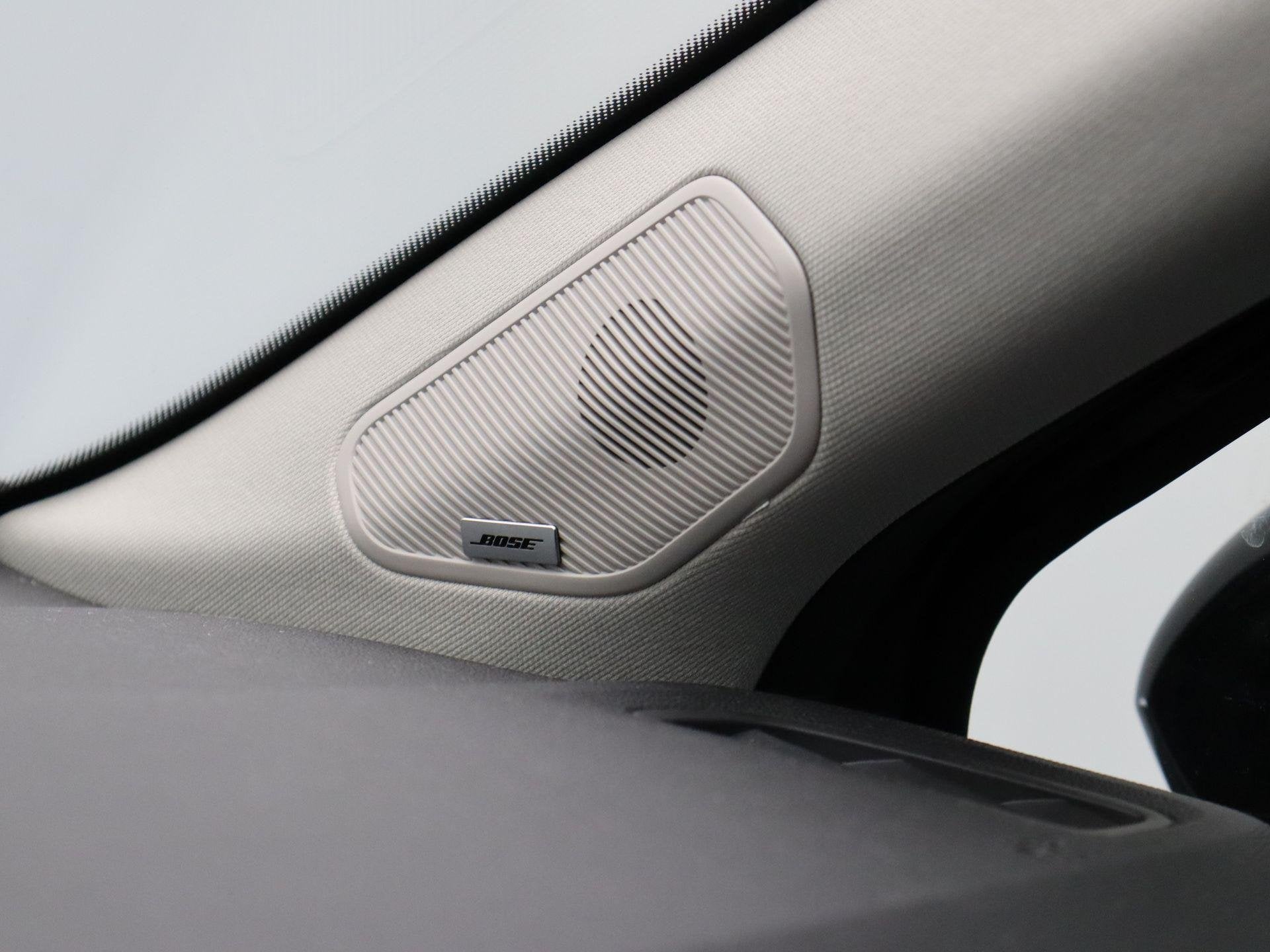 Foto 36 van Renault Captur TCe 100pk Intens | Climate Control | Bose aud