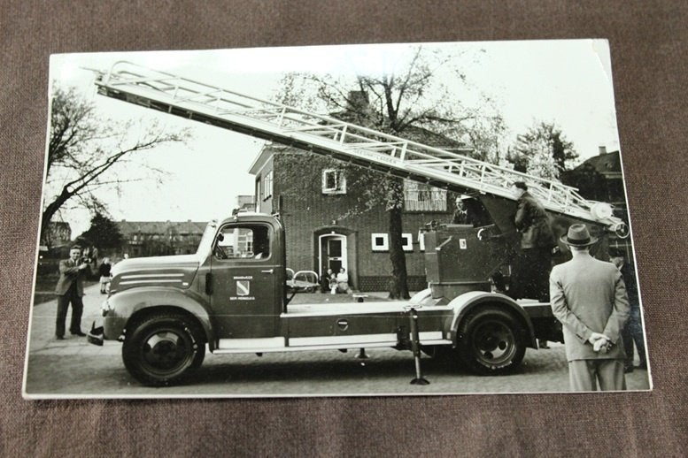 foto Ford Ladderwagen Brandweer gemeente Hengelo [O], Boeken, Ophalen of Verzenden, Gelezen, Ford