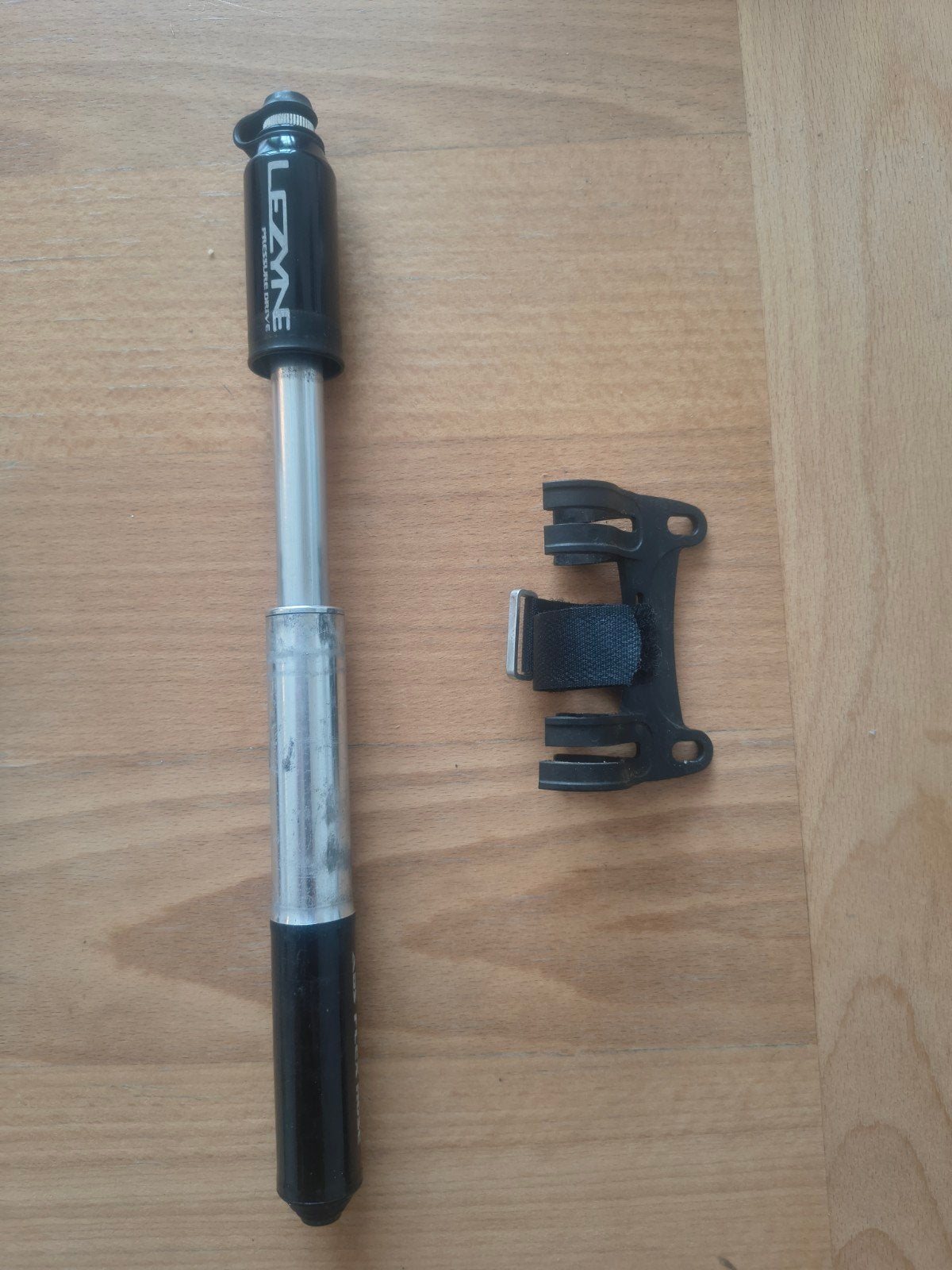 Lezyne Mini Fietspomp - Hoge Druk, Ophalen of Verzenden, Gebruikt
