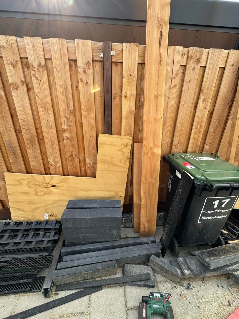 Douglas balken en zwart rabat reststukken, Doe-het-zelf en Verbouw, Hout en Planken, Ophalen, Gebruikt, 300 cm of meer, Balk
