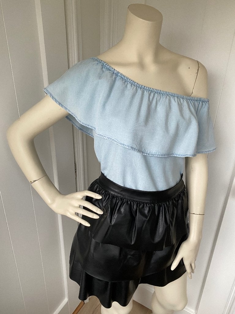 Als nieuw: PIMKIE lichtblauwe off shoulder top mt. S, Blauw, Ophalen of Verzenden, Zo goed als nieuw, Maat 36 (S)