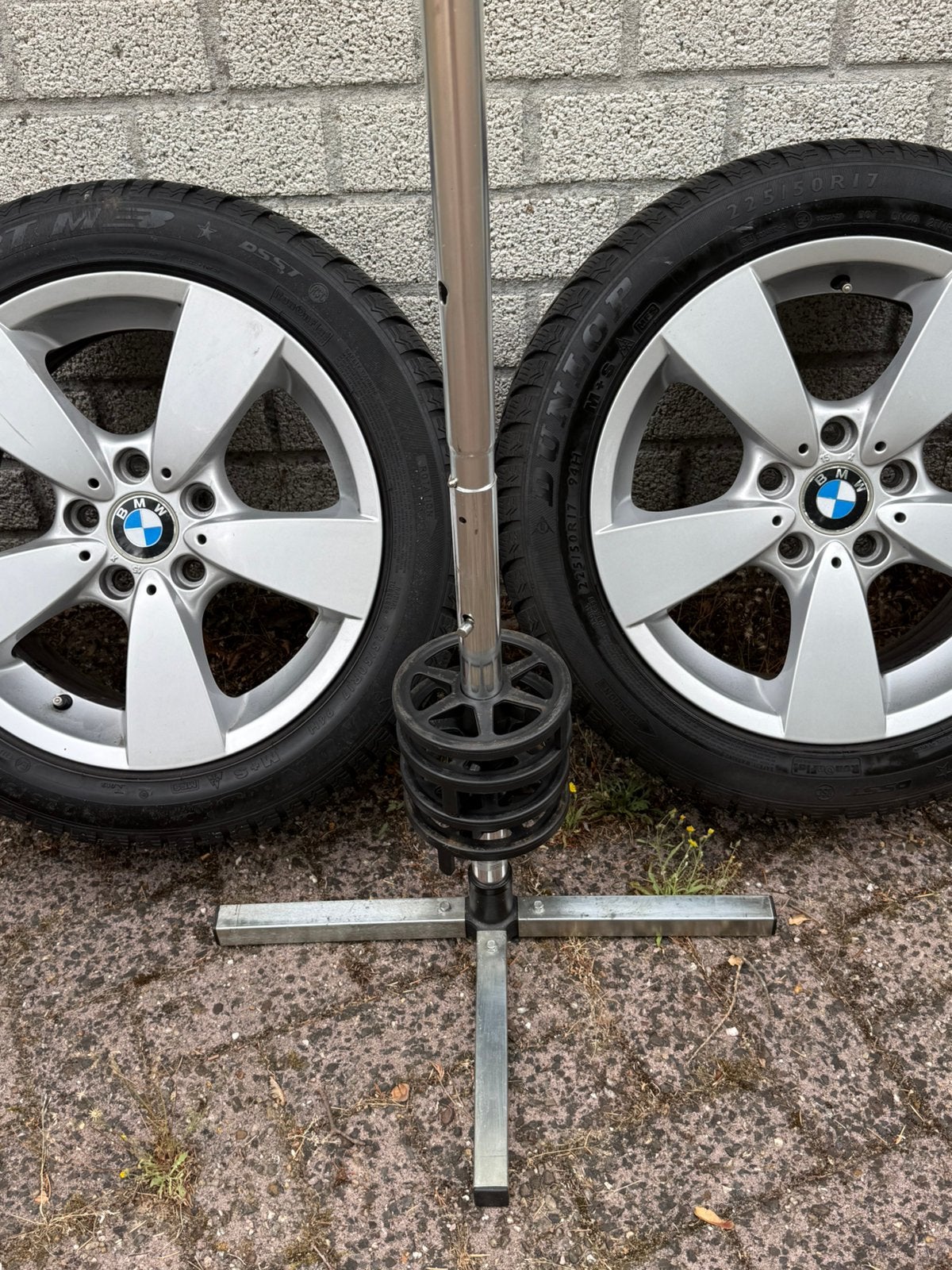 Set winterbanden BMW 525xi + velgenboom, Ophalen, 16 inch, Banden en Velgen, Winterbanden