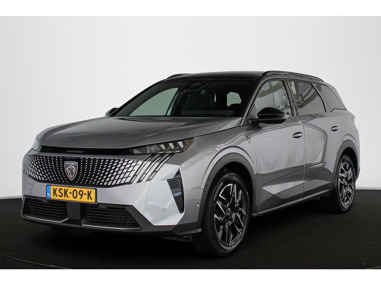 Peugeot 5008 1.2 Hybrid 145 GT 7p Stuur-Stoelverwarming 360-, Automaat, 145 pk, Gebruikt, 1199 cc