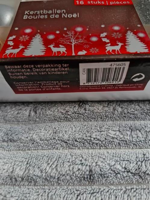 3x 16 kleine kerstballen koper en zilverkleurig h, Diversen, Kerst, Evora, Onbekend, Nieuw, Ophalen of Verzenden