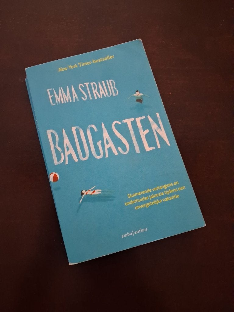 Emma Straub - badgasten, Ophalen of Verzenden, Gelezen