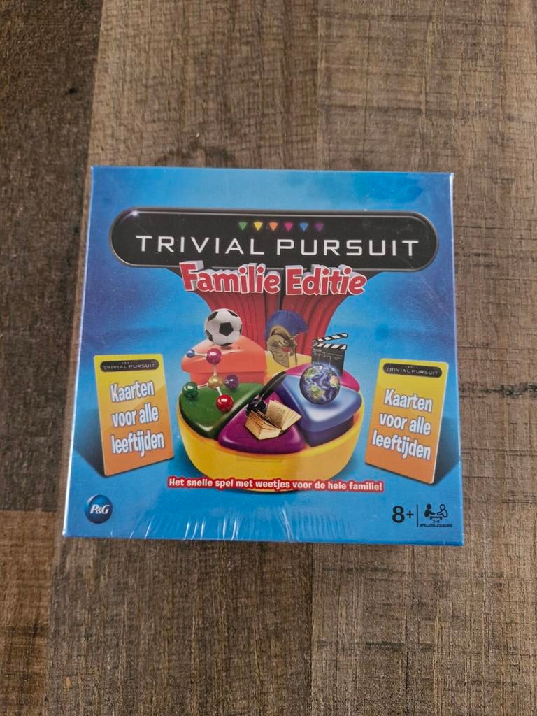 Trivial Pursuit Familie Editie, Vijf spelers of meer, Ophalen of Verzenden, Nieuw, GILLETTE