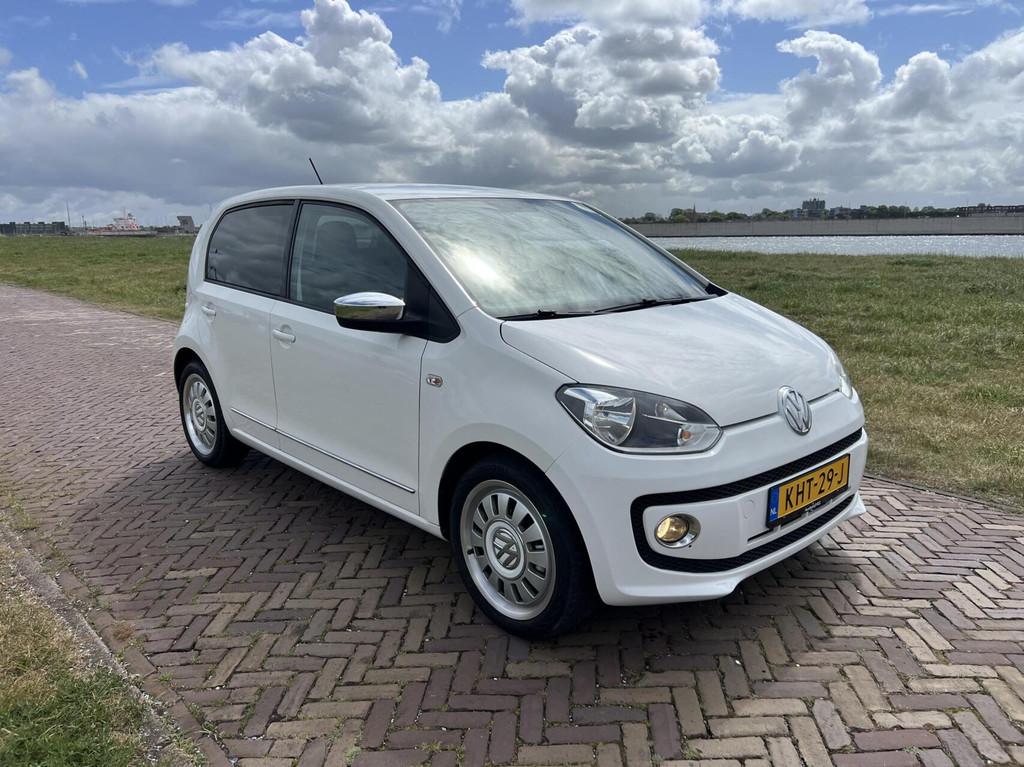 Volkswagen Up! 1.0 Highline BJ 2016 AIRCO|NAVI|5DRS|CRUISE, Auto's, Voorwielaandrijving, Gebruikt, 4 stoelen, Leder en Stof
