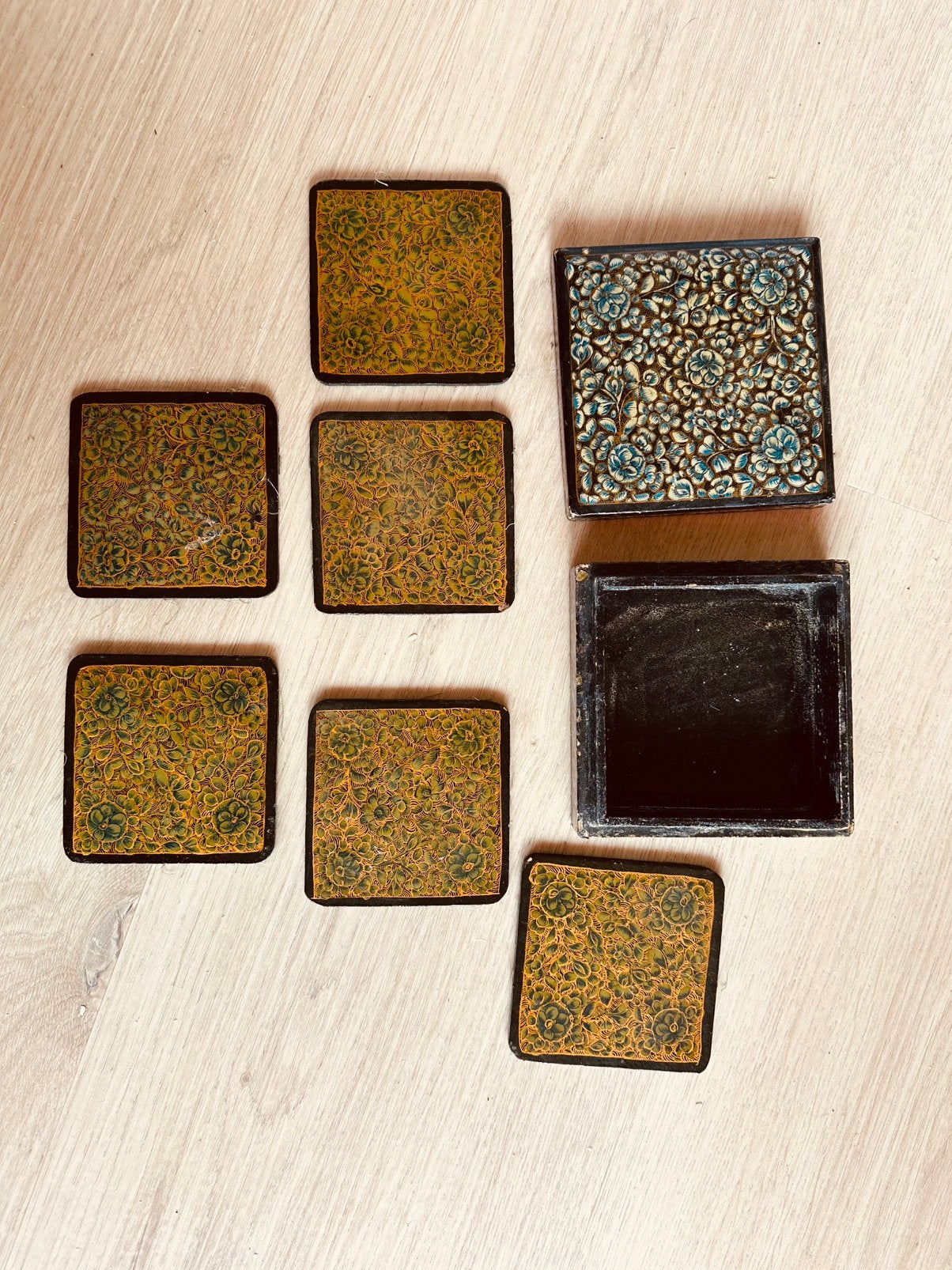 6 onderzetters in doos, hout, jaren 60/70, Ophalen, Zo goed als nieuw, Hout