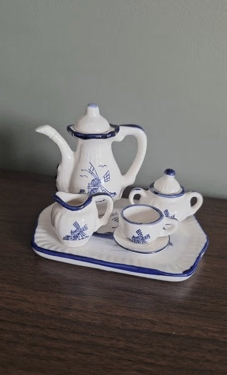 Delfts Blauw Miniatuur Theeserviesje met Molens, Ophalen of Verzenden, Gebruikt, Gebruiksvoorwerp