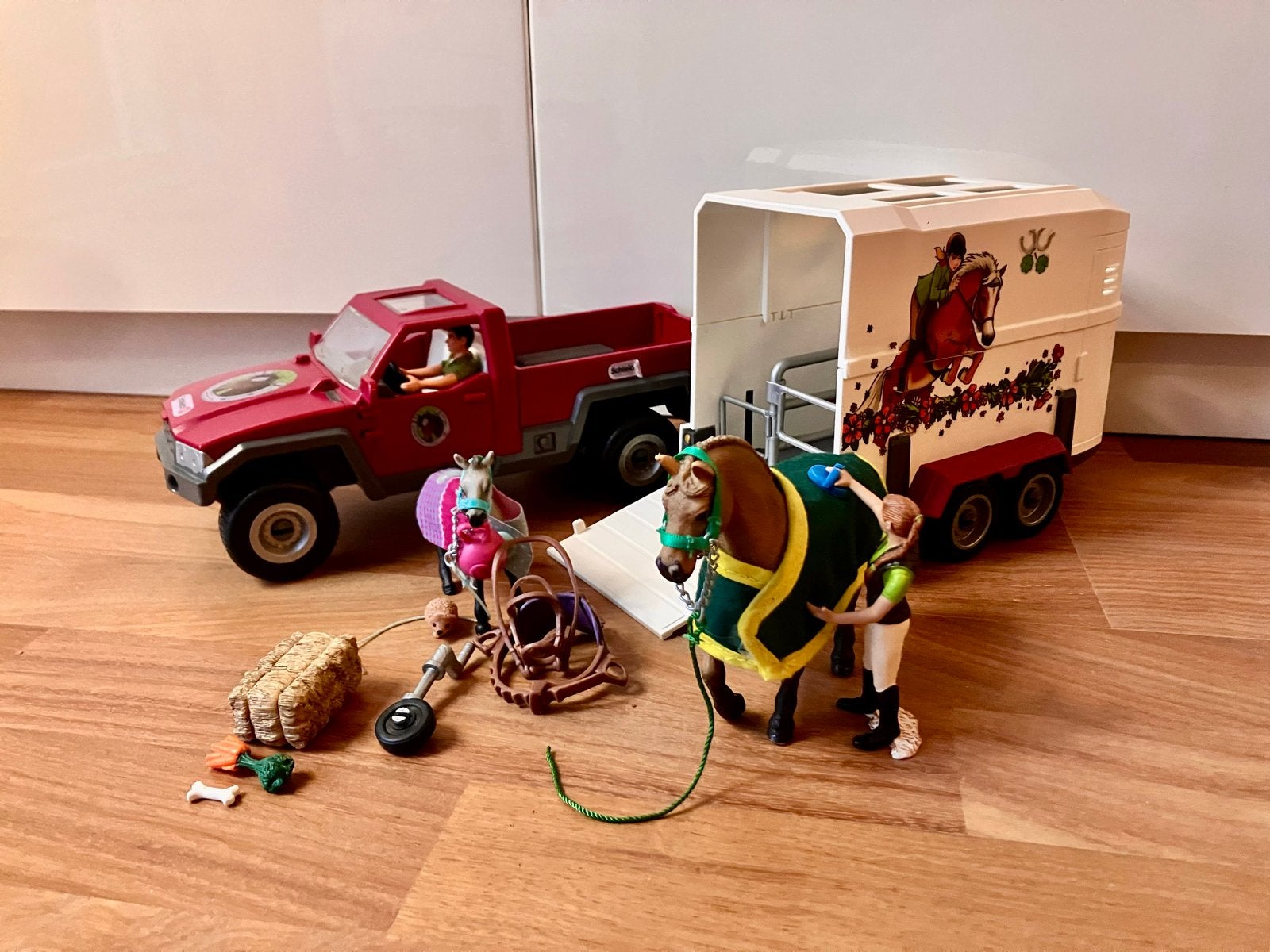 Schleich Pick-up Truck met Paardentrailer en Accessoires, Ophalen of Verzenden, Zo goed als nieuw