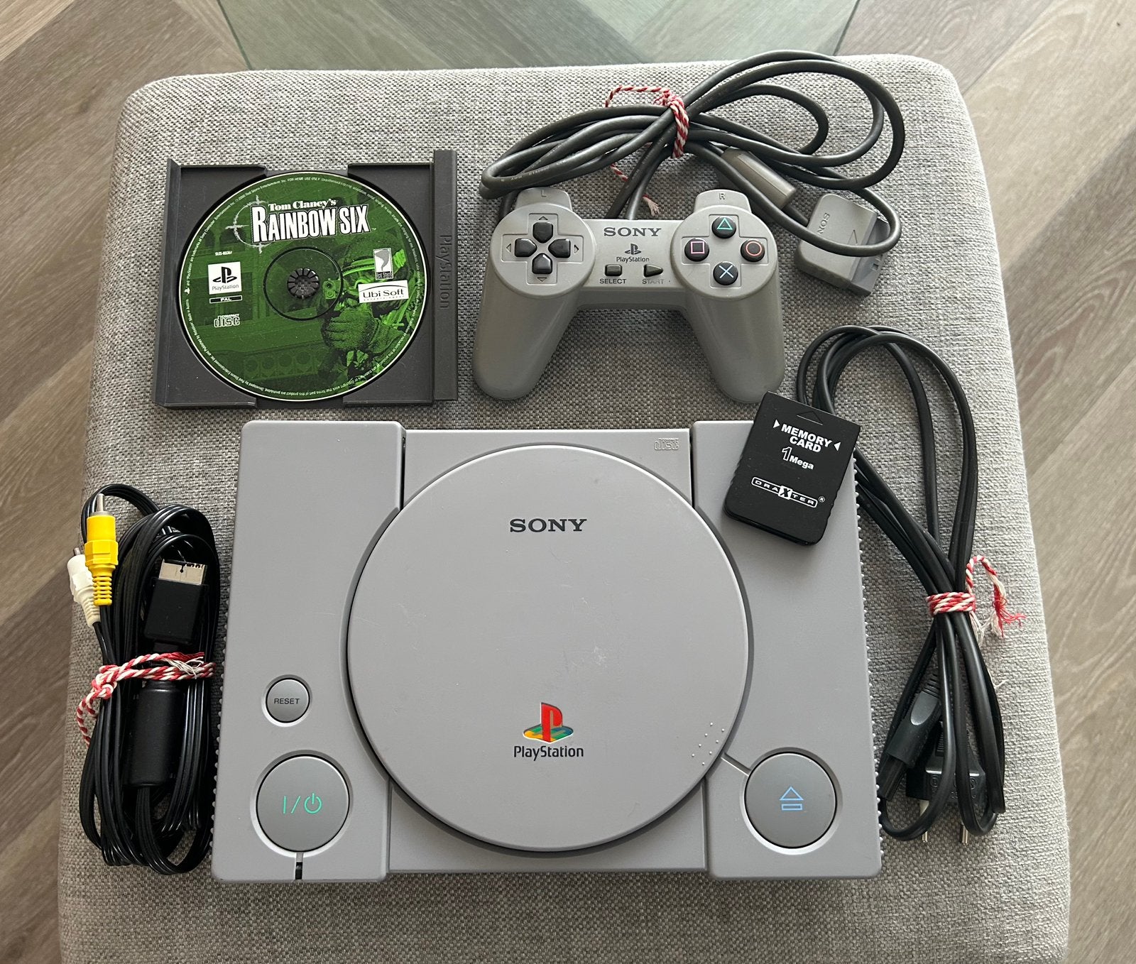 Playstation 1 spelcomputer / SCPH-5502 / Compleet / PS1, Ophalen of Verzenden, Zo goed als nieuw, Met 1 controller