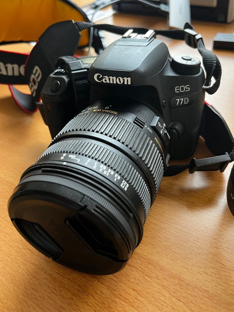Canon EOS 77D met Sigma 17-70mm lens en accessoires, Audio, Tv en Foto, Fotocamera's Digitaal, Spiegelreflex, Geheugenkaart, Canon