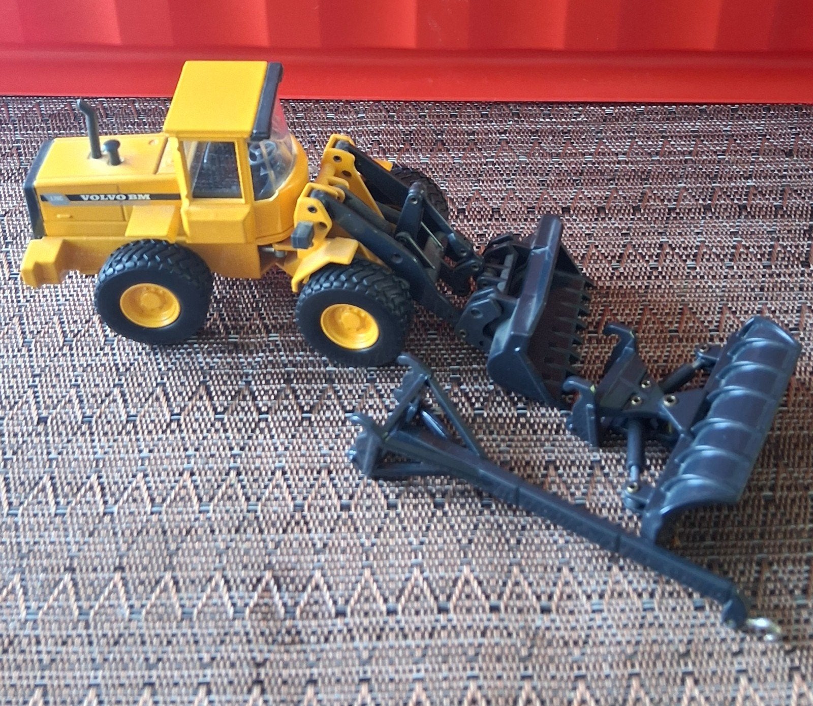 Volvo BM Shovel met sneeuwschuif en giek., Ophalen, Zo goed als nieuw, Overige typen