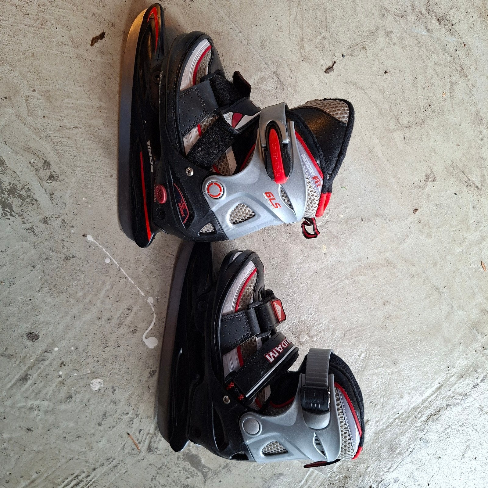 Stoere ijshockey schaatsjes., Ophalen, Schoenen