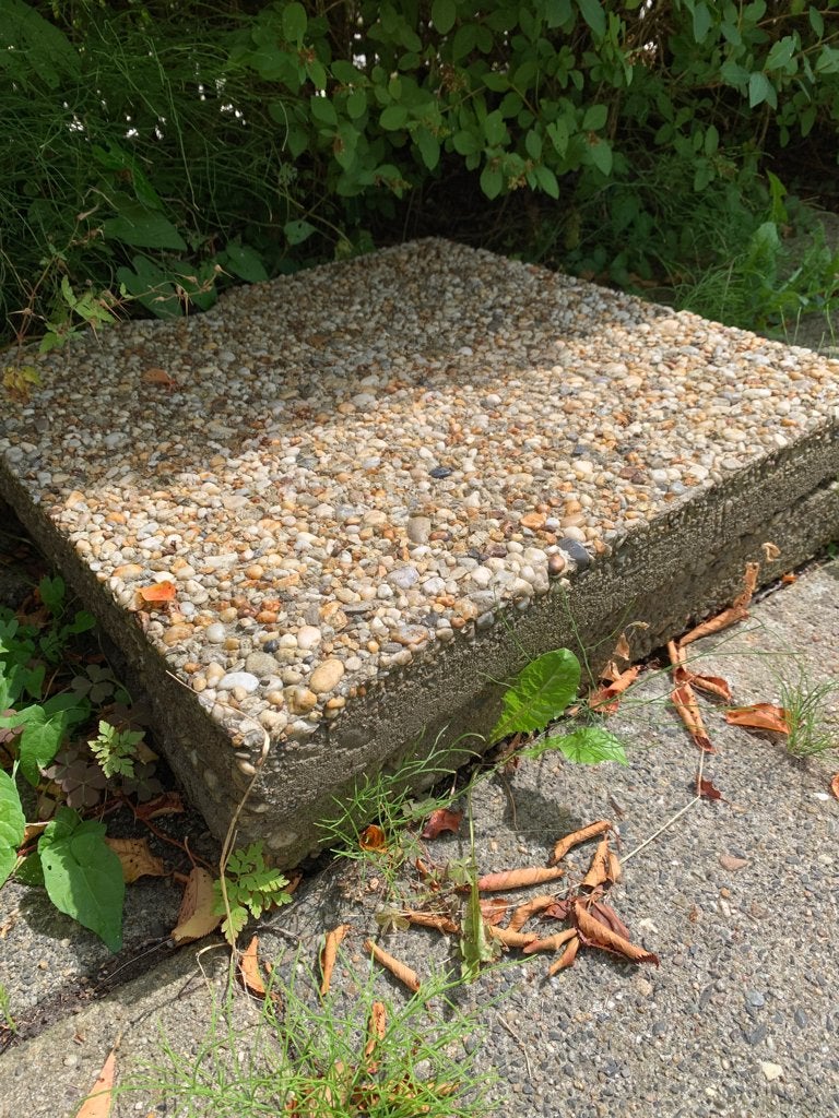 2 grindtegels, gratis af te halen, Ophalen, Gebruikt, Grind, Terrastegels
