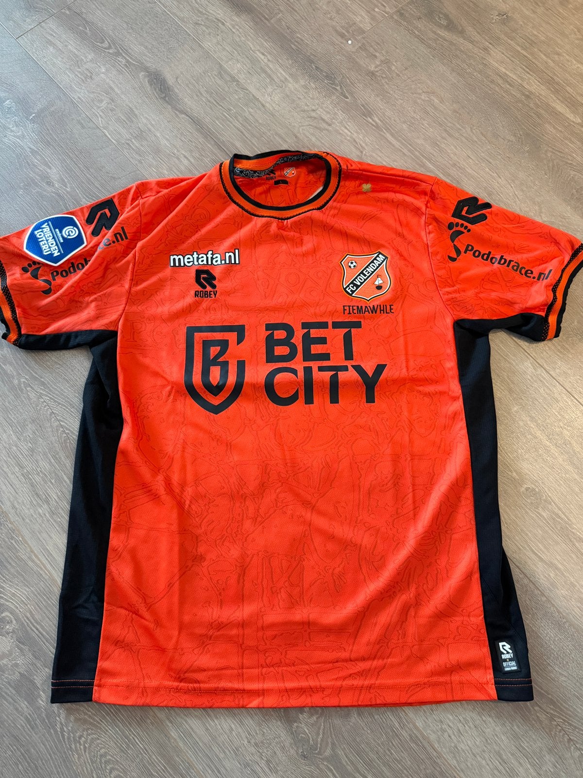 Matchworn thuisshirt Ezechiel Fiemawhle FC Volendam 2023-24, Ophalen of Verzenden, Gebruikt, Overige binnenlandse clubs, Shirt