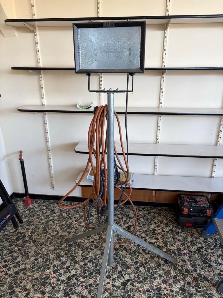 ALFA Safety Flood bouwlamp met statief 1000W, Doe-het-zelf en Verbouw, Bouwverlichting, Ophalen, Gebruikt, Minder dan 50 watt