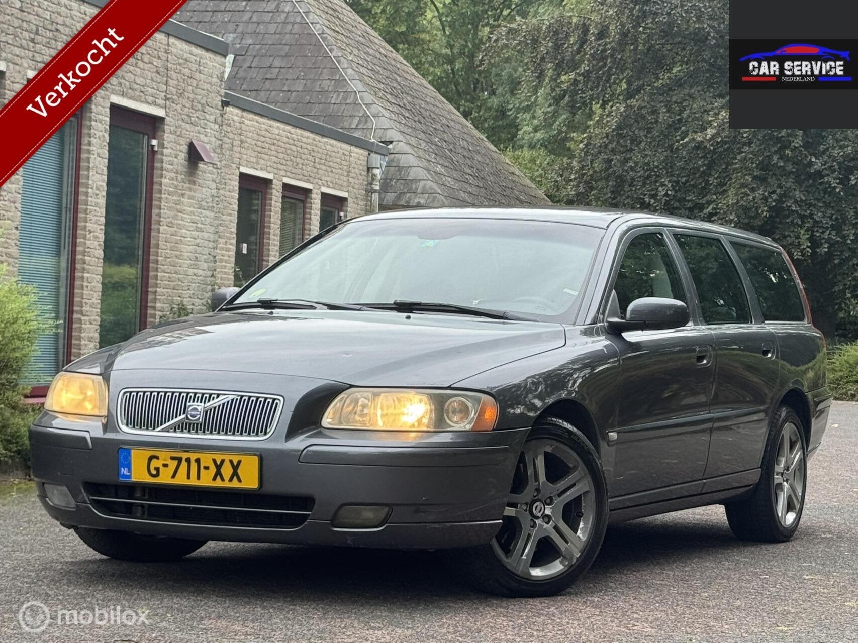 Volvo V70 2.4 Kinetic/APK/TREKHAAK/PDC/LMV/KOOPJE/BAK BONKT, Auto's, Dealer onderhouden, 2435 cc, Euro 4, 750 kg