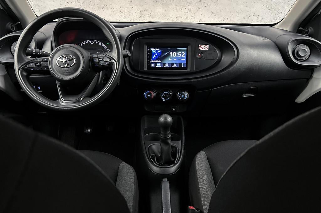 Toyota Aygo X 1.0 VVT-i MT | Apple Carplay | Cruise control, Auto's, Toyota, Stof, Gebruikt, 4 stoelen, Wit