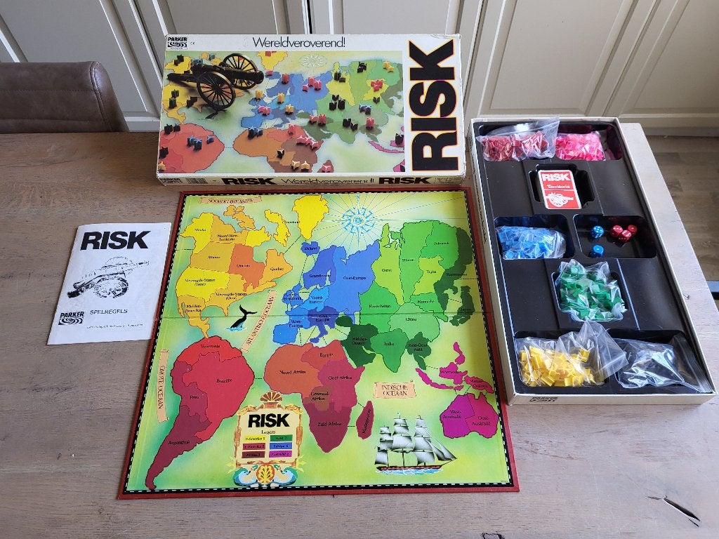spel Risk - vintage!, Vijf spelers of meer, Ophalen of Verzenden, Gebruikt