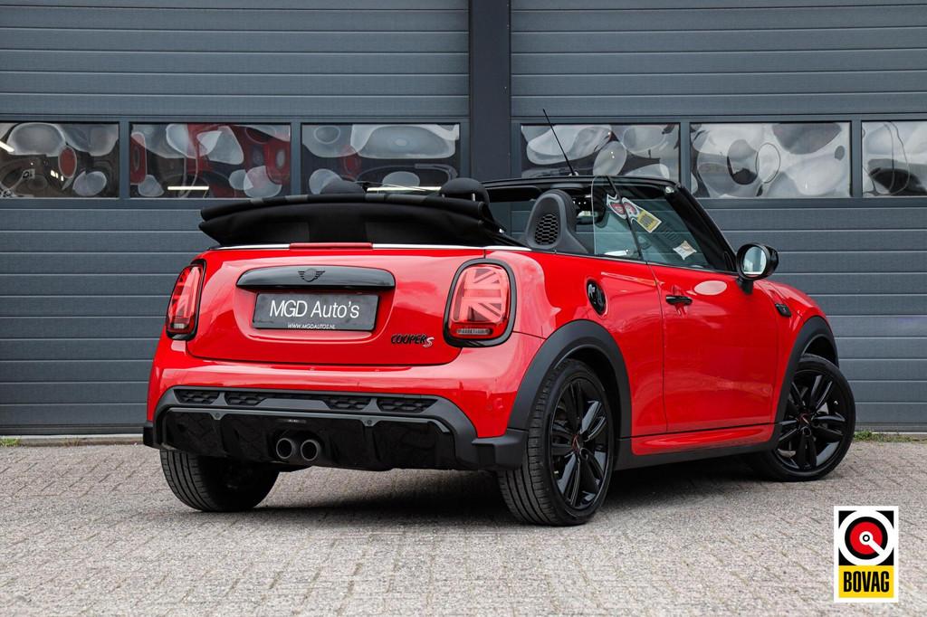 Mini Cabrio 2.0 Cooper S JCW |LED|CARPLAY|STOELVERW.|CRUISE|, 1998 cc, 1300 kg, Huisgarantie, 4 cilinders