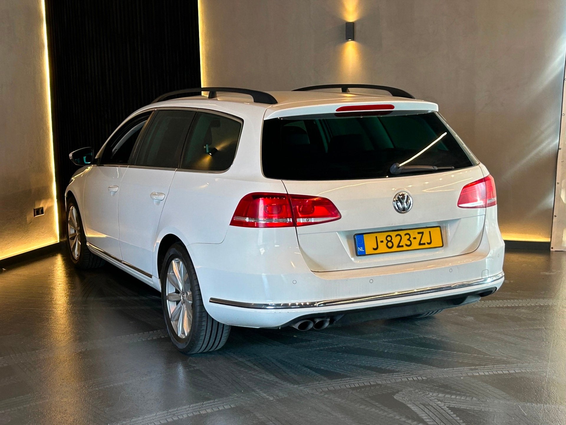 Volkswagen Passat Variant 2.0 TDI Highline BlueMotion|AUTOMA, Auto's, Euro 5, 4 cilinders, Wit, Diesel