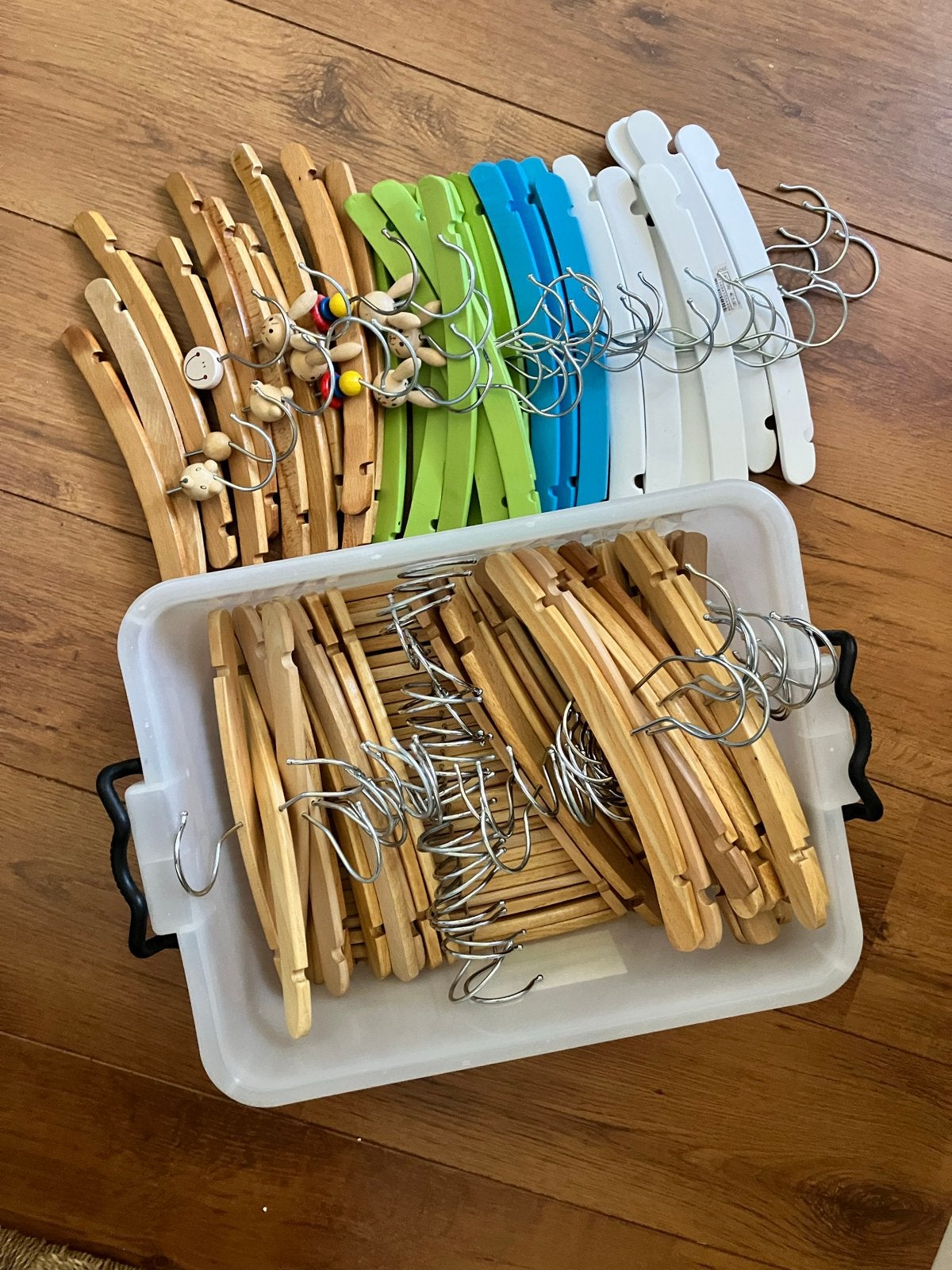 Grote partij kleerhangers baby/kind, Kleding | Dames, Kledinghangers, Ophalen of Verzenden, Gebruikt, Hout, Kinderen