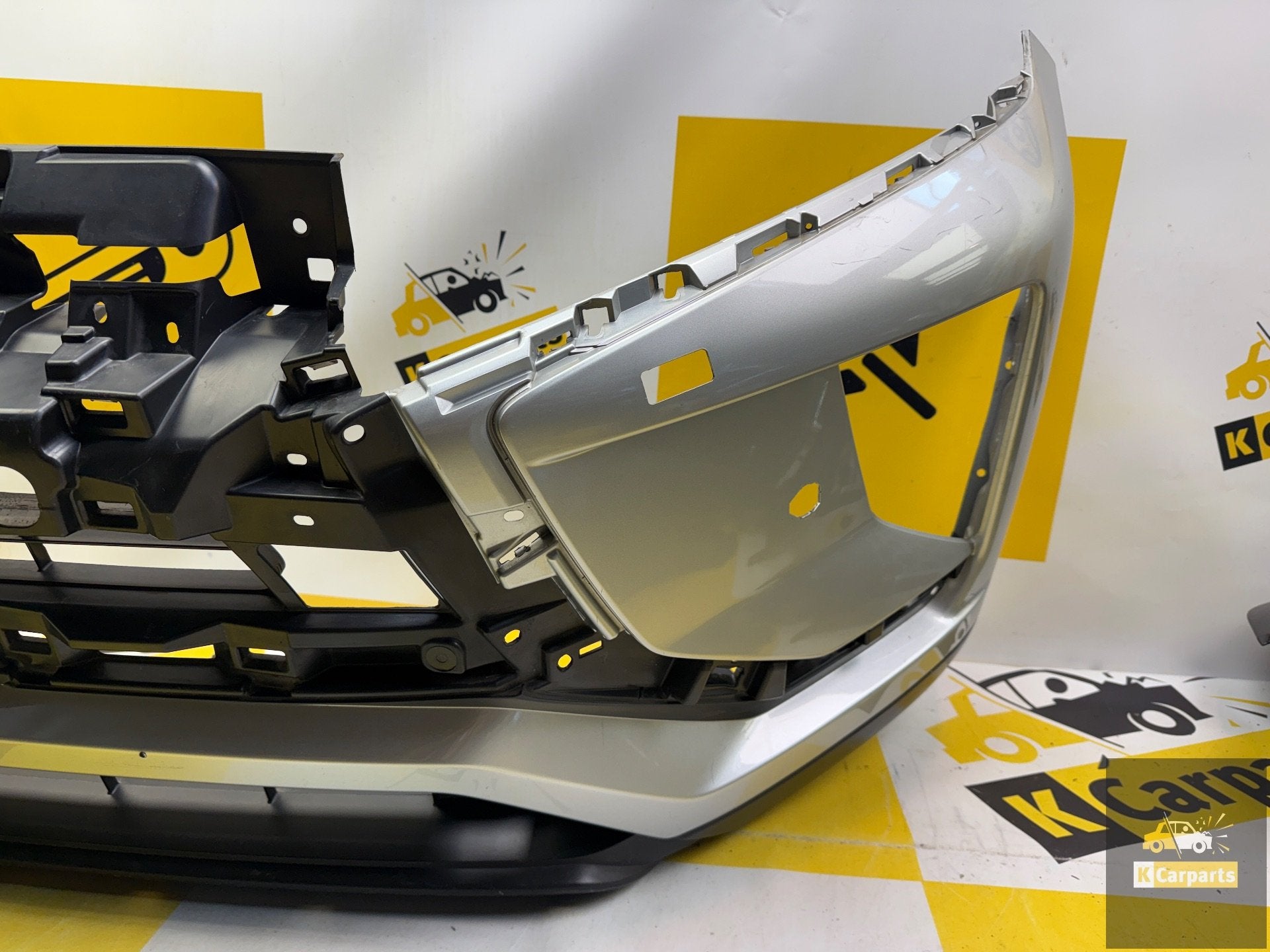 Voorbumper Mitsubishi Eclipse Cross bumper 6400-H717ZZ, Auto-onderdelen, Info@mitsubishi-motors.com, Gebruikt, Voor, Mitsubishi Motors Corporation