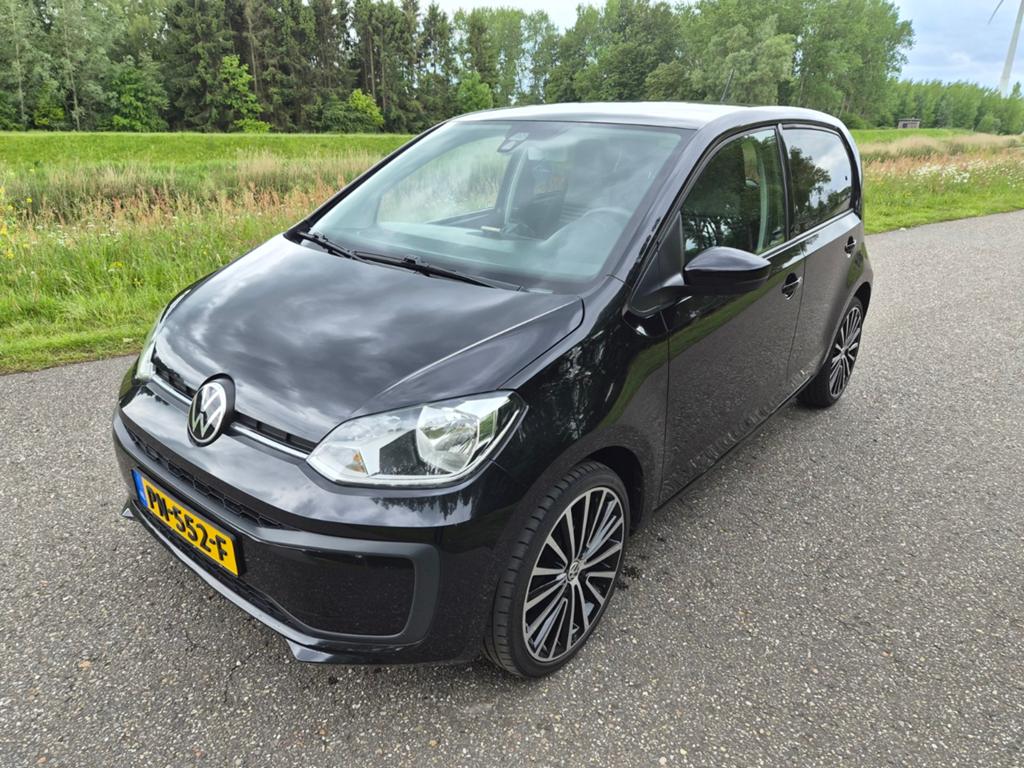 Volkswagen up! 1.0 44KW 3-DRS 2017 Zwart nieuwe apk 19/6/27, Auto's, Volkswagen, Voorwielaandrijving, Up!, 4 stoelen, Zwart