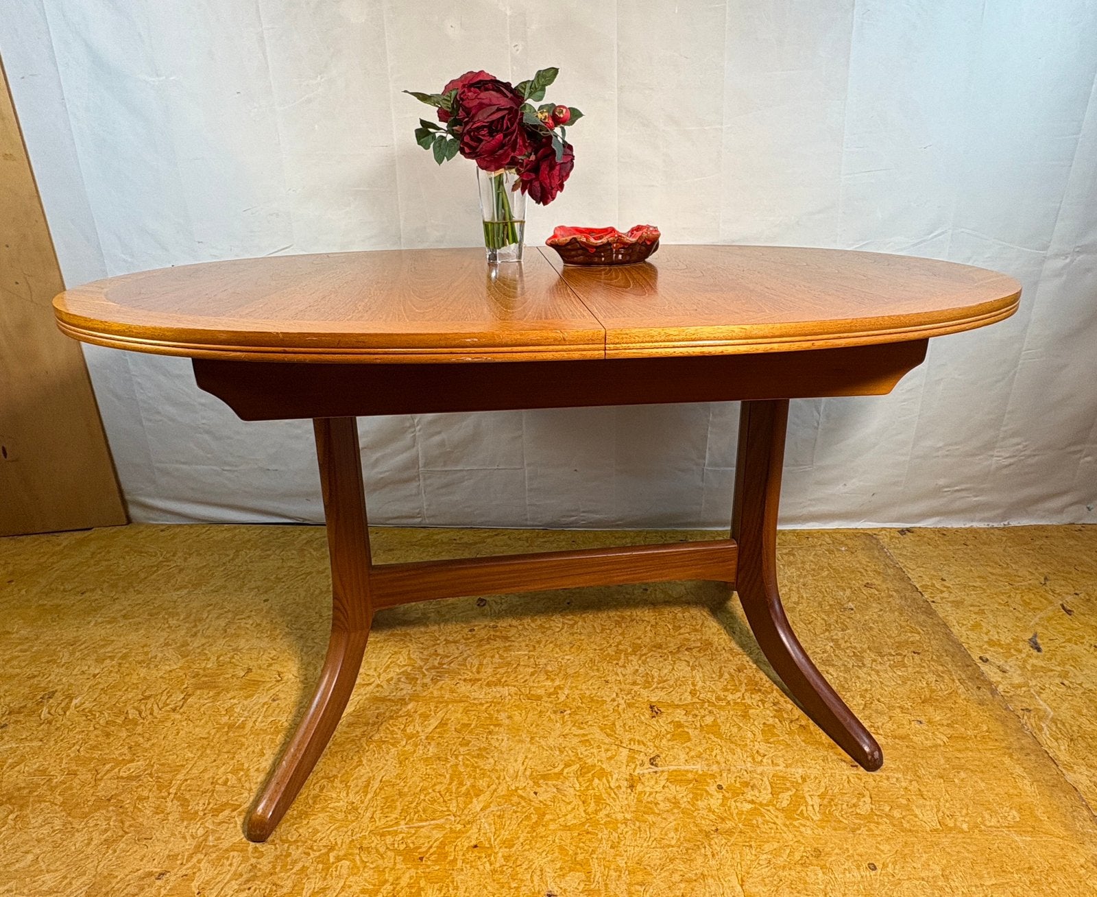 Foto 3 van Gratis bezorging! Nathan MidCentury Vintage Teak Eettafe1960
