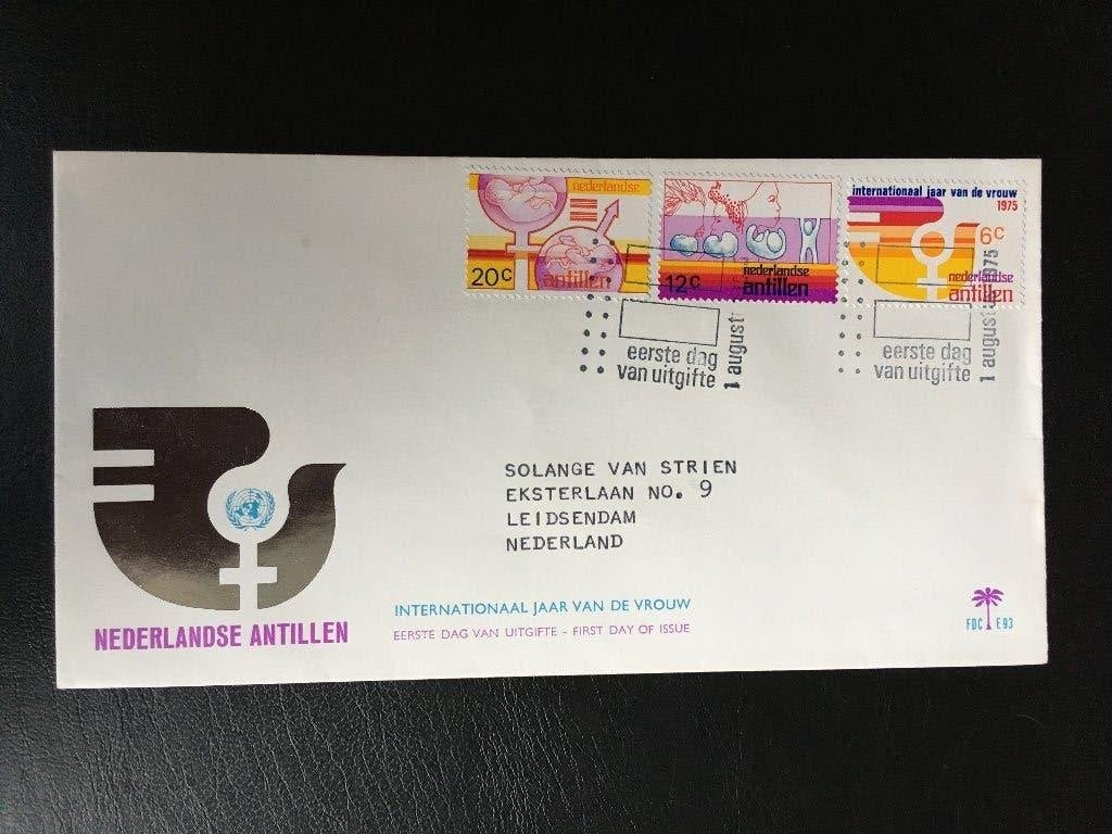 R9-E93 Antillen 1975 - FDC E93 - Jaar van de vrouw - gelopen, Ophalen of Verzenden, Beschreven, Rest van de wereld
