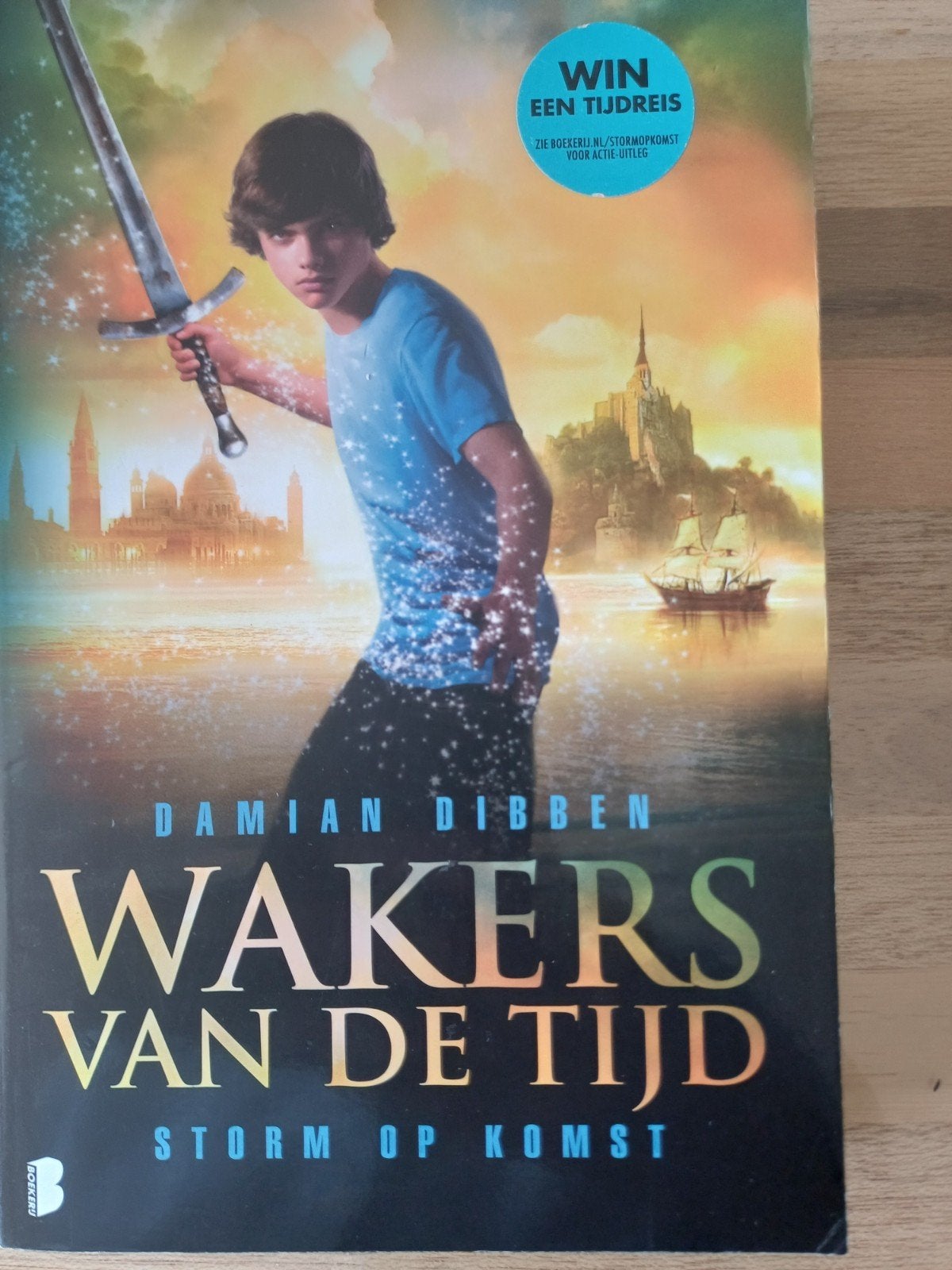 Damian Dibben - Storm op komst, Ophalen of Verzenden, Zo goed als nieuw, Damian Dibben