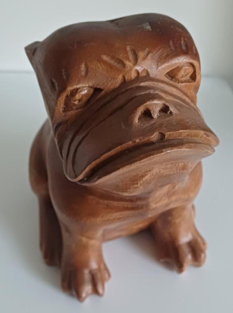 Hout hand gesneden buldog, Verzamelen, Beelden en Beeldjes, Ophalen of Verzenden, Gebruikt, Dier