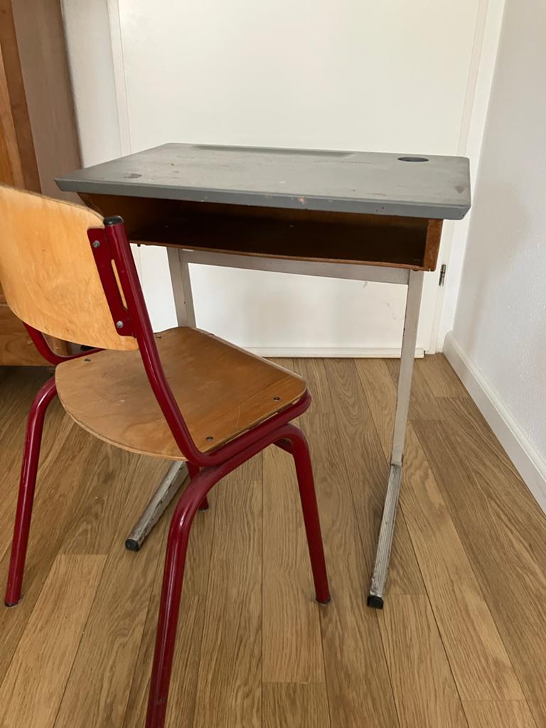 schoolbankje met stoel - bureau, Ophalen, Gebruikt