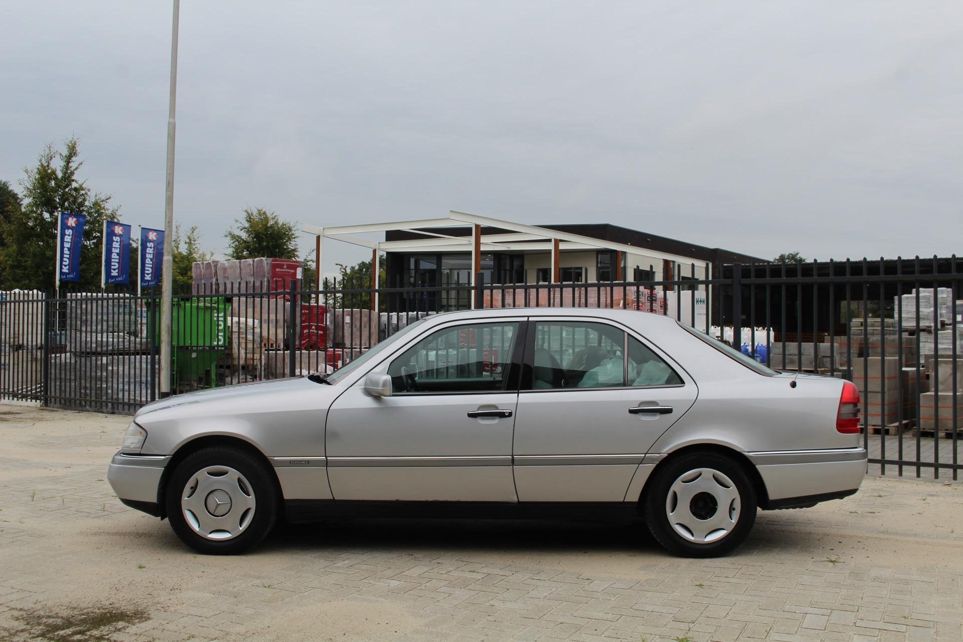 Mercedes-Benz C-Klasse 180 Elegance ORIGINELE AUTO! Complete, Auto's, Voorwielaandrijving, Stof, Overige kleuren, 1799 cc