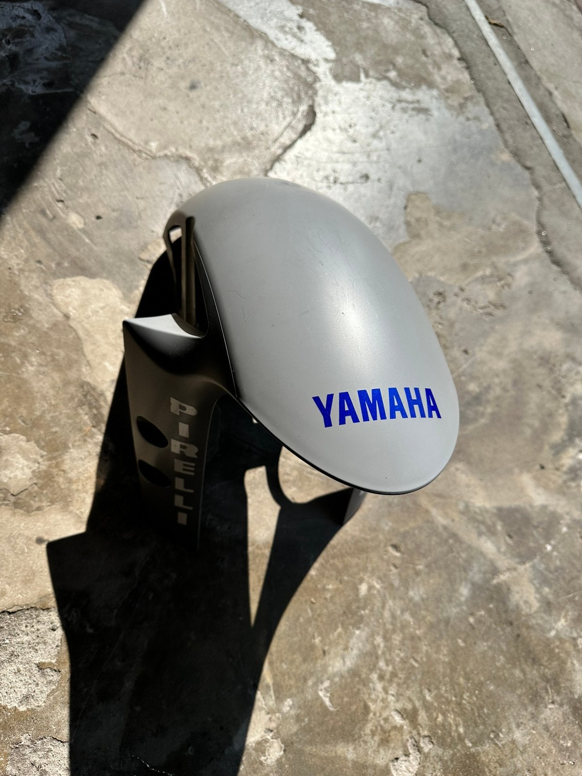 Yamaha YZF-R6 spatbord 2017+ (RJ27), Ophalen