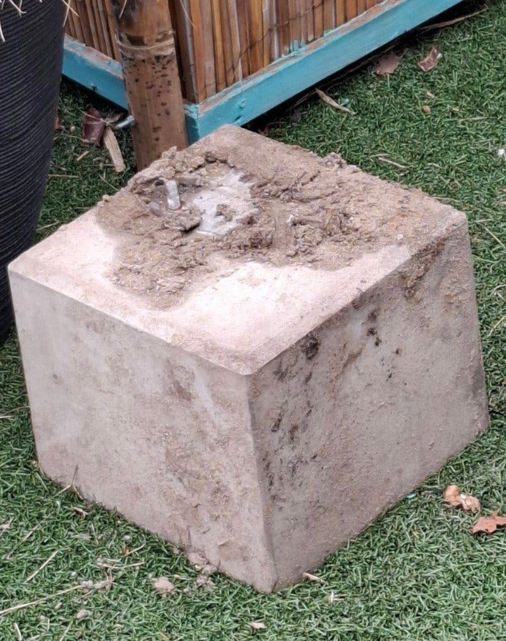 2 betonblokken (poeren) 30x30x25 cm, Tuin en Terras, Ophalen, Beton