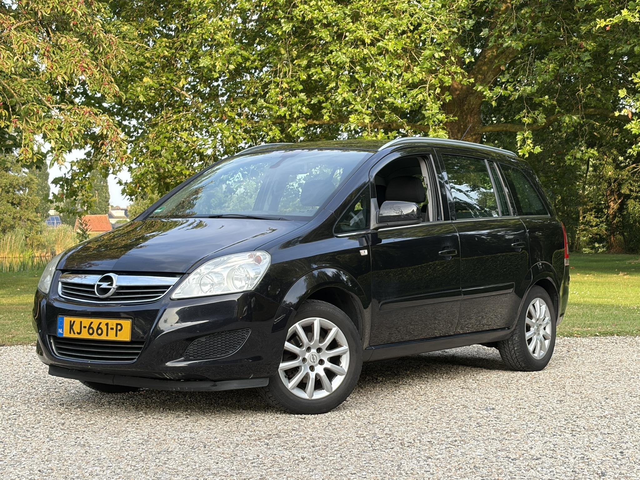 Opel Zafira 1.6 Z16XER *Koppeling slipt*Uitlaatdemper stuk*, Auto's, Voorwielaandrijving, Euro 5, Gebruikt, 4 cilinders