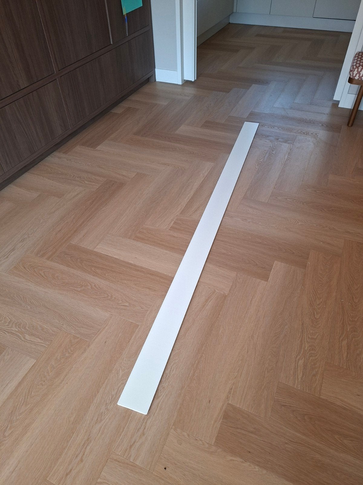 Nieuwe witte MDF plint 12x120x2400 mm, Ophalen, Nieuw, Mdf, 200 tot 250 cm