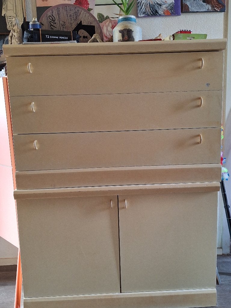 crème kleurige kast, Huis en Inrichting, Kasten | Kledingkasten, Ophalen, Gebruikt, Met deur(en), Minder dan 100 cm
