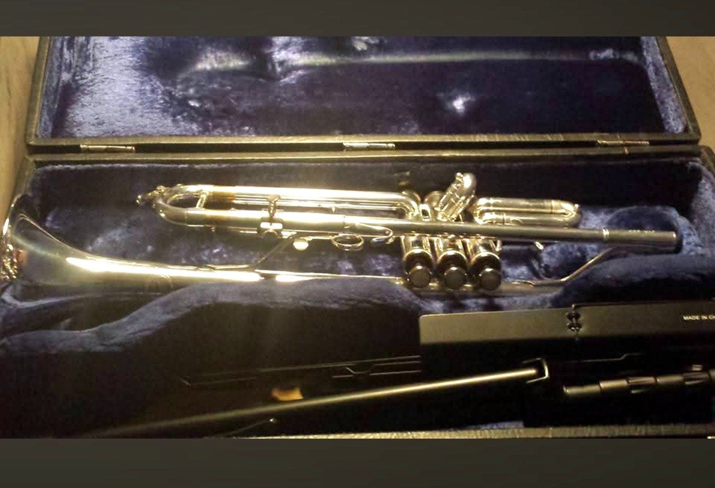 Zilveren Jupiter JTR-300 Trompet met koffer en accessoires, Ophalen of Verzenden, Gebruikt, Bes-trompet, Met koffer