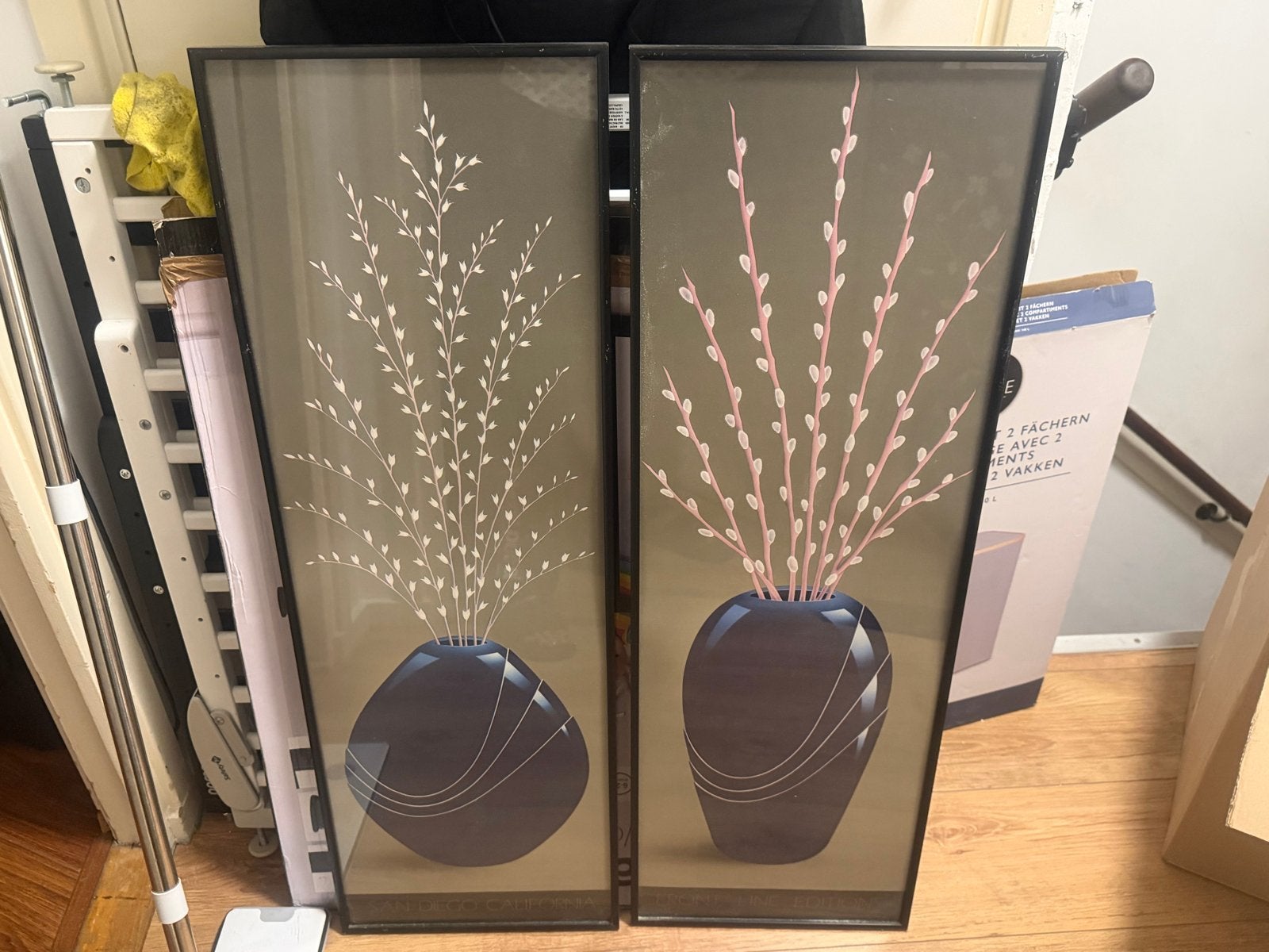 Set van 3 ingelijste prints met vazen en bloesem, Minder dan 50 cm, Gebruikt, Ophalen of Verzenden, Print