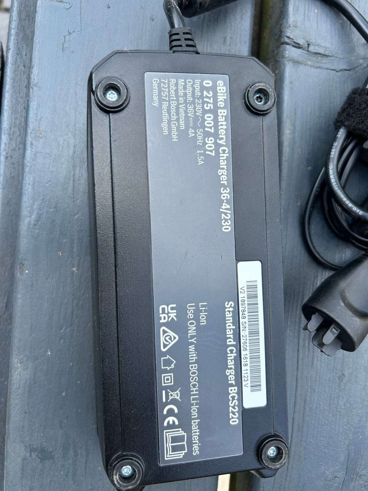 Bosch eBike Acculader 36V/4A (BCS220) voor elektrische fiets, Fietsen en Brommers, Ophalen, Gebruikt