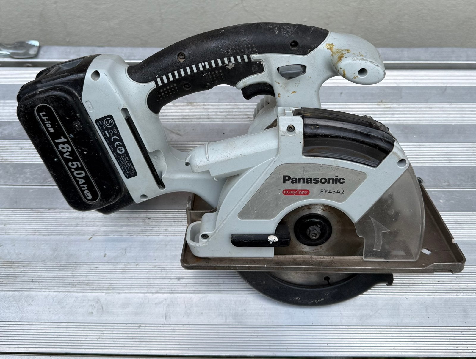 Panasonic cirkelzaag op accu 18v, Cirkelzaag, Ophalen of Verzenden, Zo goed als nieuw, 30 tot 70 mm